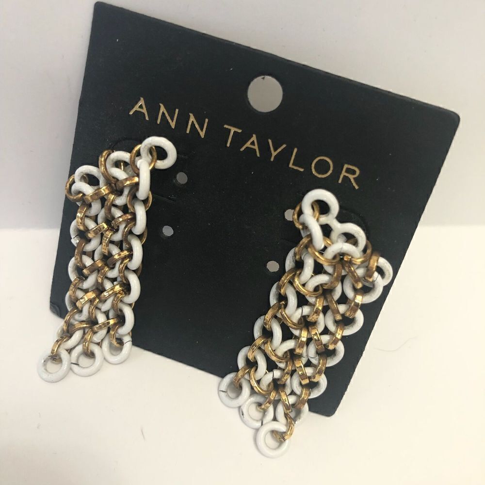 078 Ann Taylor Mod retro circle link drop dangle earrings white Goldtone new